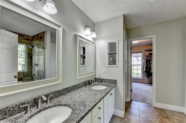 124 Edgewater Court, Braselton, GA 30517