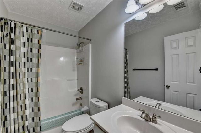 124 Edgewater Court, Braselton, GA 30517