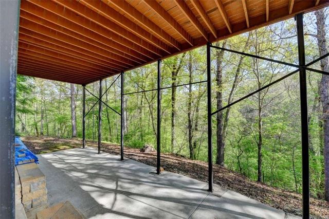 124 Edgewater Court, Braselton, GA 30517