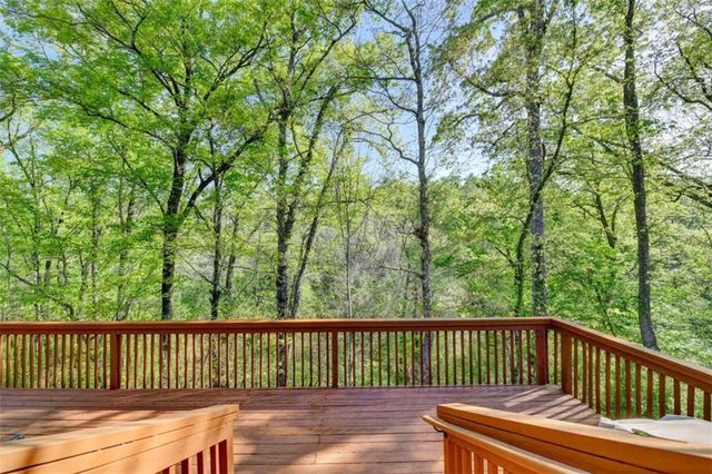 124 Edgewater Court, Braselton, GA 30517