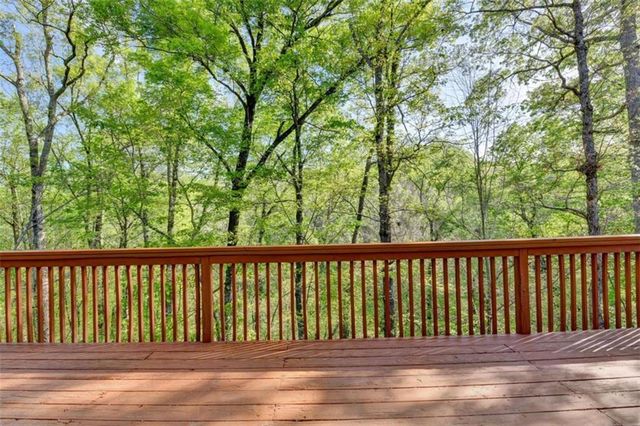 124 Edgewater Court, Braselton, GA 30517