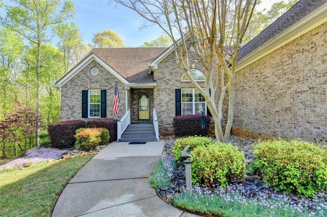 124 Edgewater Court, Braselton, GA 30517