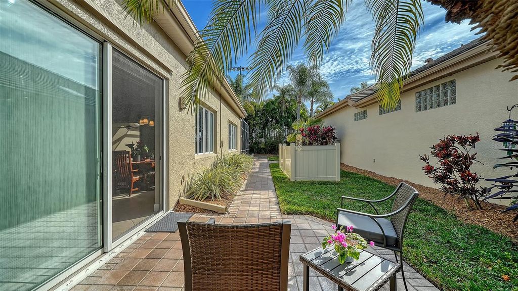 Image 20 of property listing at 9759 51ST TERRACE E, Bradenton, FL 34211