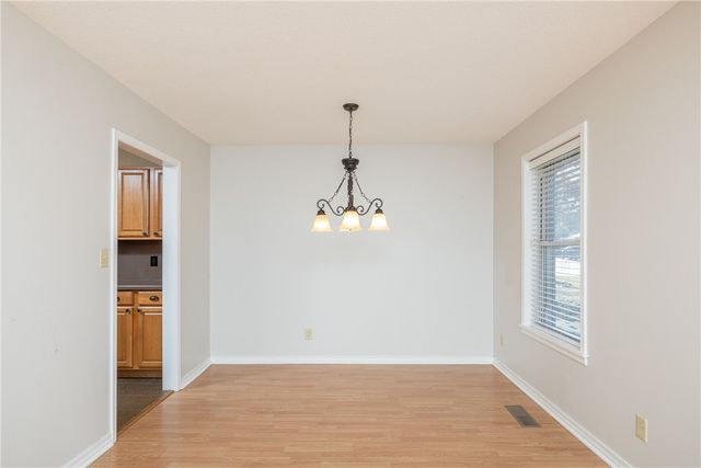 2926 N Loxley Avenue, Fayetteville, AR 72703