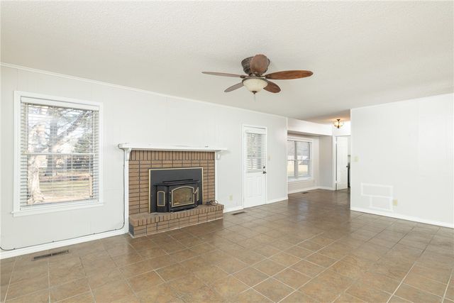 2926 N Loxley Avenue, Fayetteville, AR 72703