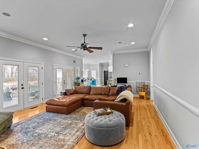 386 St Clair Drive, New Market, AL 35761