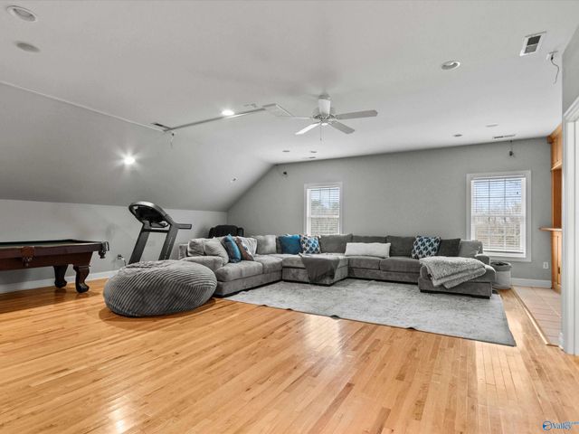 386 St Clair Drive, New Market, AL 35761