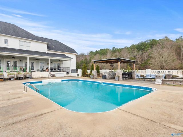 386 St Clair Drive, New Market, AL 35761