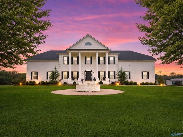 386 St Clair Drive, New Market, AL 35761