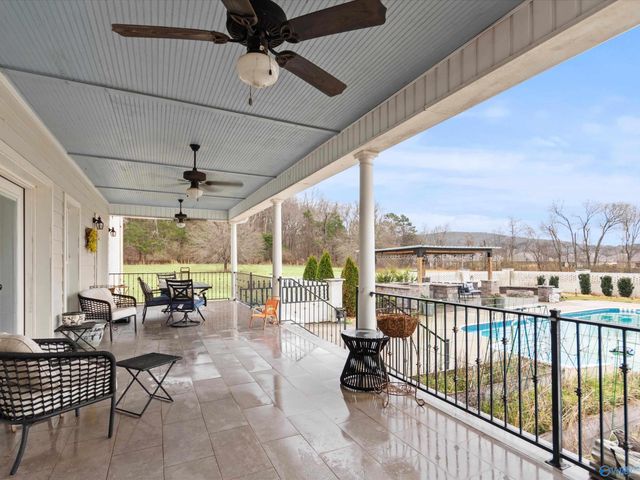 386 St Clair Drive, New Market, AL 35761