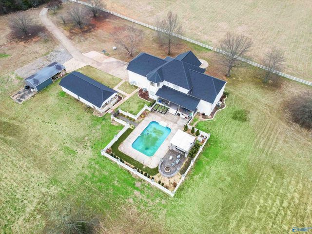 386 St Clair Drive, New Market, AL 35761