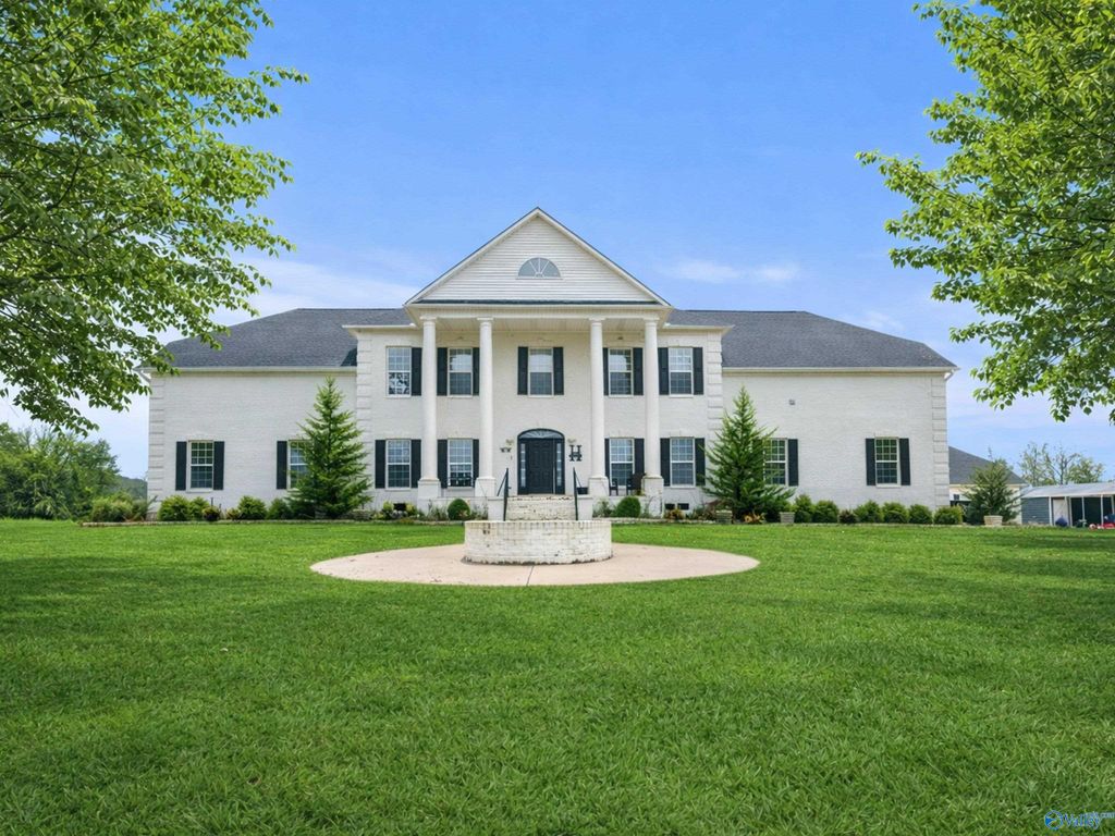 386 St Clair Drive, New Market, AL 35761