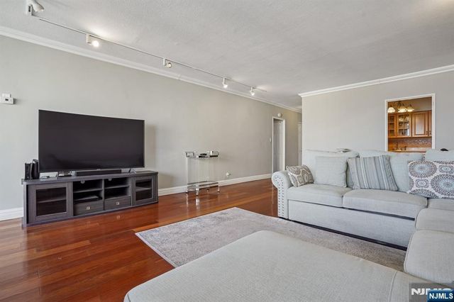 5 Horizon Road 2304, Fort Lee, NJ 07024