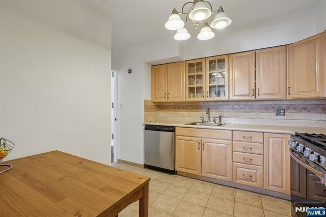 5 Horizon Road 2304, Fort Lee, NJ 07024