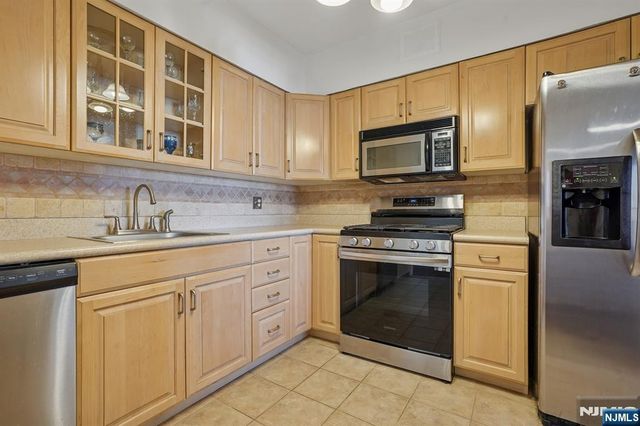5 Horizon Road 2304, Fort Lee, NJ 07024