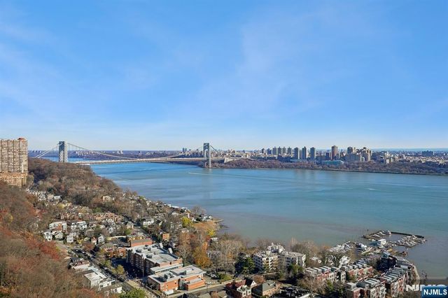 5 Horizon Road 2304, Fort Lee, NJ 07024