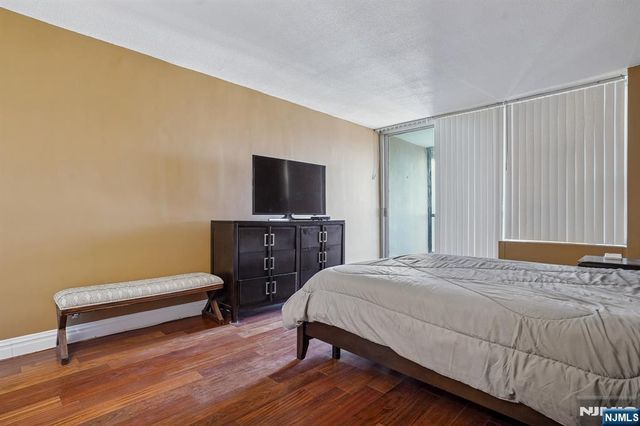 5 Horizon Road 2304, Fort Lee, NJ 07024