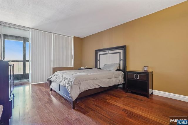 5 Horizon Road 2304, Fort Lee, NJ 07024
