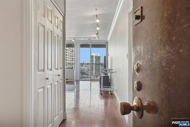 5 Horizon Road 2304, Fort Lee, NJ 07024