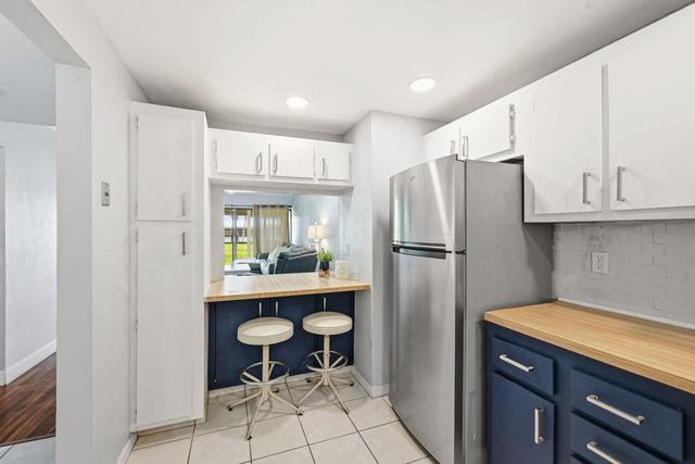 2181 Woolbright Road N106, Boynton Beach, FL 33426