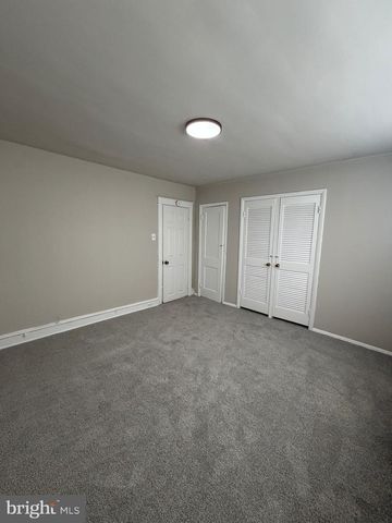 6904 DICKS AVE, Philadelphia, PA 19142