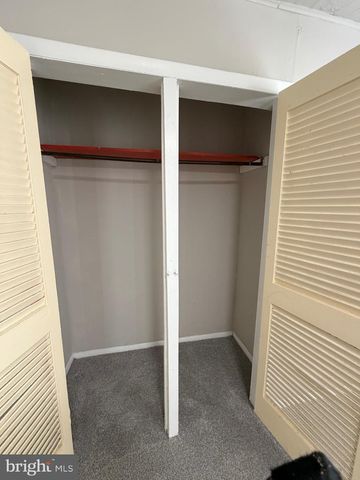 6904 DICKS AVE, Philadelphia, PA 19142