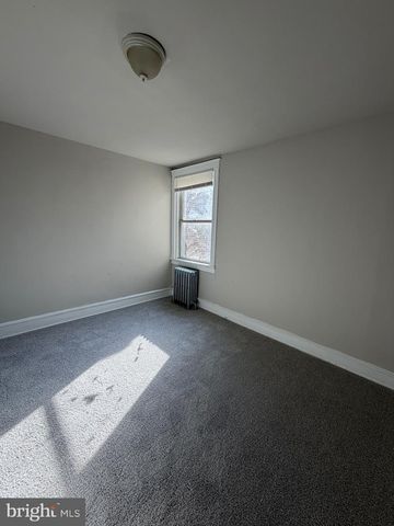 6904 DICKS AVE, Philadelphia, PA 19142