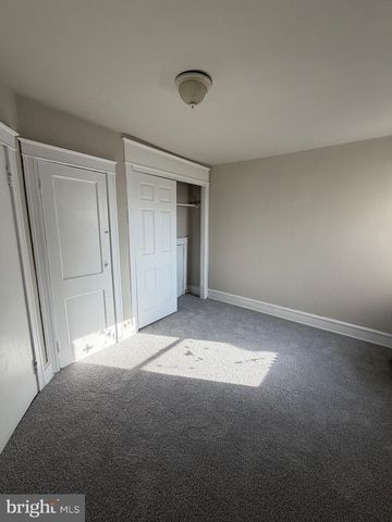 6904 DICKS AVE, Philadelphia, PA 19142