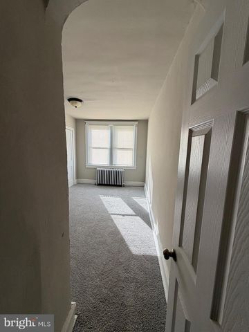 6904 DICKS AVE, Philadelphia, PA 19142