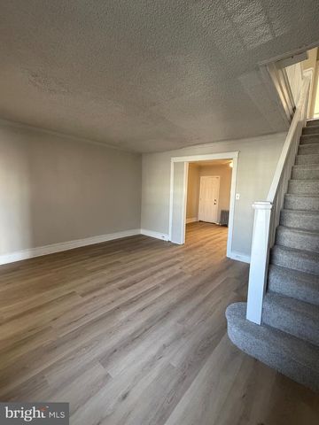 6904 DICKS AVE, Philadelphia, PA 19142