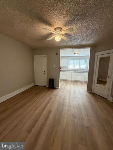 6904 DICKS AVE, Philadelphia, PA 19142