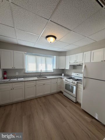 6904 DICKS AVE, Philadelphia, PA 19142