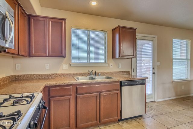 5844 MEGAN Street, Santa Teresa, NM 88008