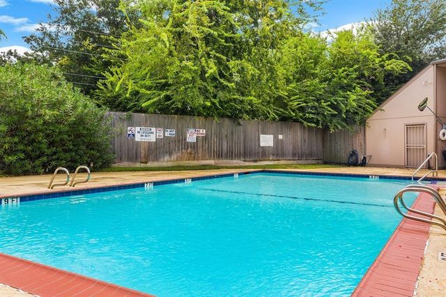5830 Sampley Way 5830, Houston, TX 77092