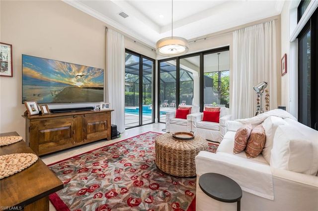 2343 Traditions CT, Naples, FL 34105