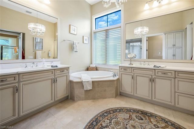 2343 Traditions CT, Naples, FL 34105