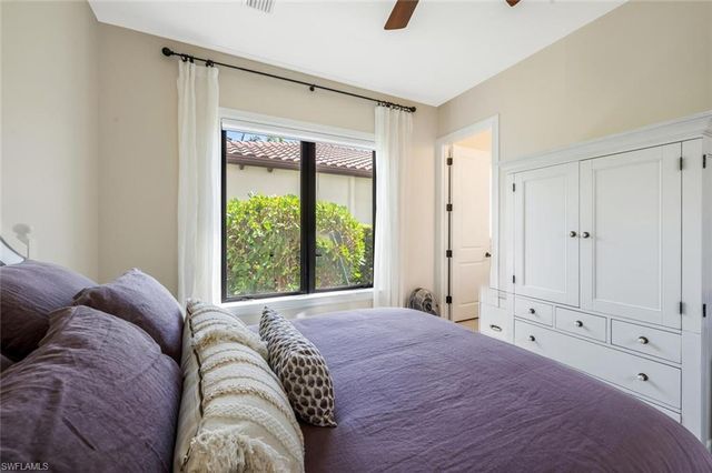 2343 Traditions CT, Naples, FL 34105