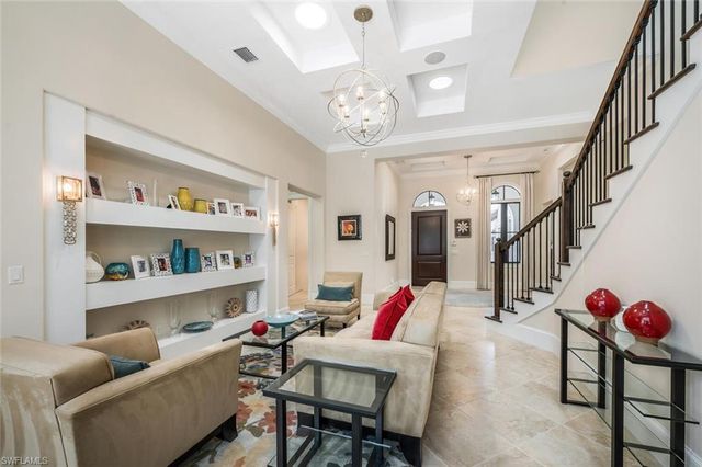 2343 Traditions CT, Naples, FL 34105