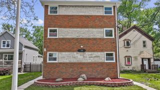 18 E 137th Street, Riverdale, IL 60827