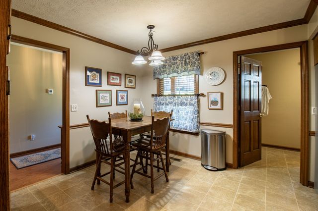 1420 Cantrell Dr, Cottontown, TN 37048