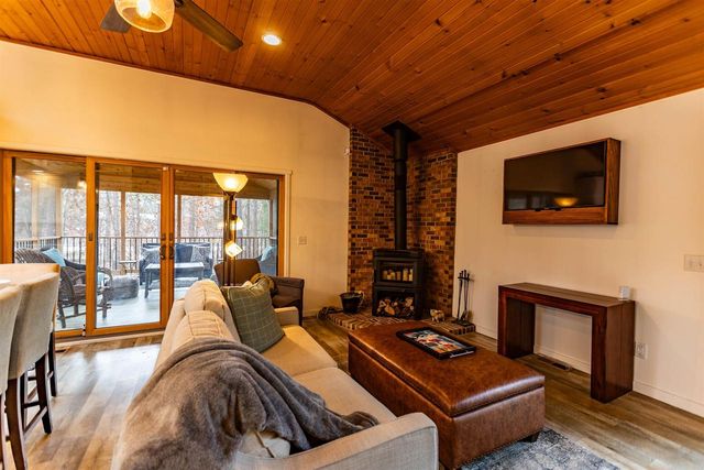 E3988 Martal Way, Spring Green, WI 53588