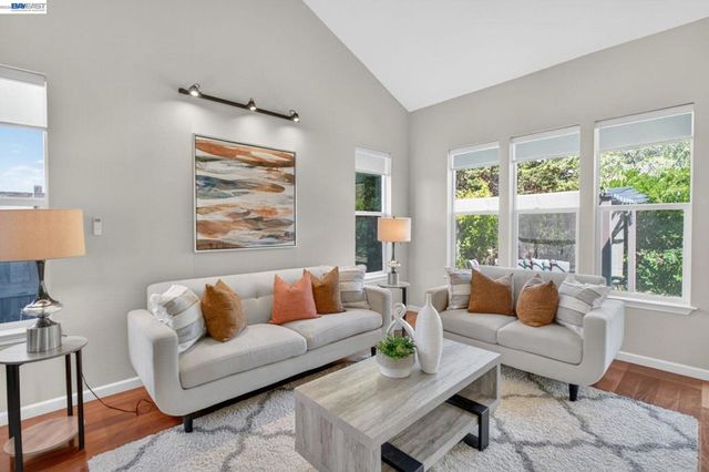 7943 Pineville Cir, Castro Valley, CA 94552