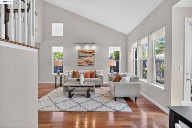 7943 Pineville Cir, Castro Valley, CA 94552