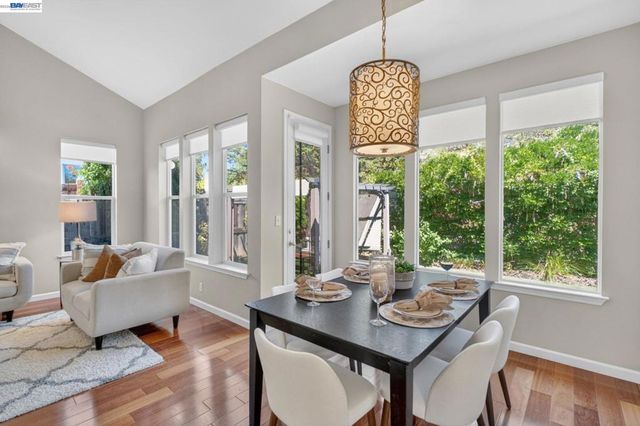 7943 Pineville Cir, Castro Valley, CA 94552