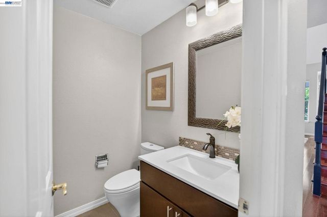 7943 Pineville Cir, Castro Valley, CA 94552