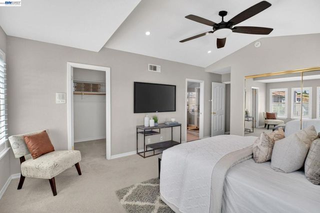 7943 Pineville Cir, Castro Valley, CA 94552