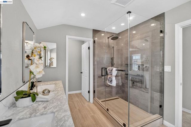 7943 Pineville Cir, Castro Valley, CA 94552