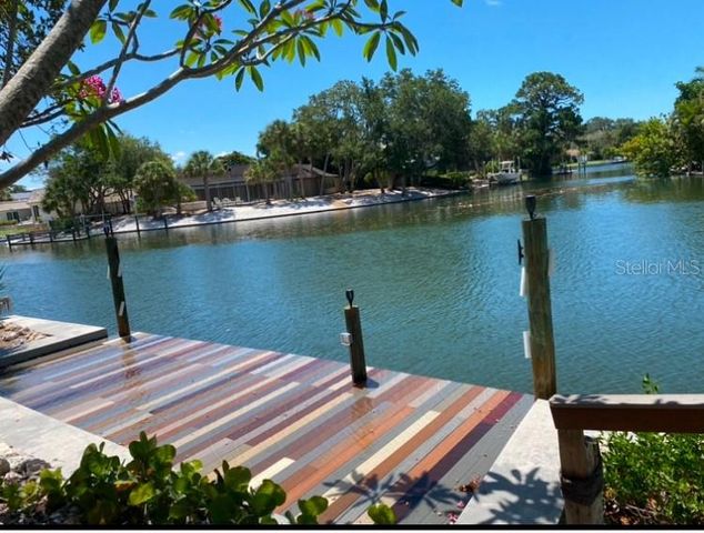 742 EDGEMERE, Siesta Key, FL 34242