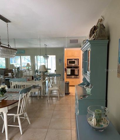 742 EDGEMERE, Siesta Key, FL 34242