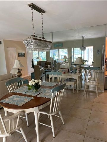 742 EDGEMERE, Siesta Key, FL 34242